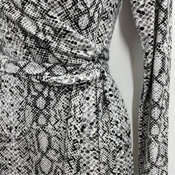 Good American White Black Gray Python Snake Jersey Knit Wrap Midi Dress 0 XS new - Picture 6 of 15